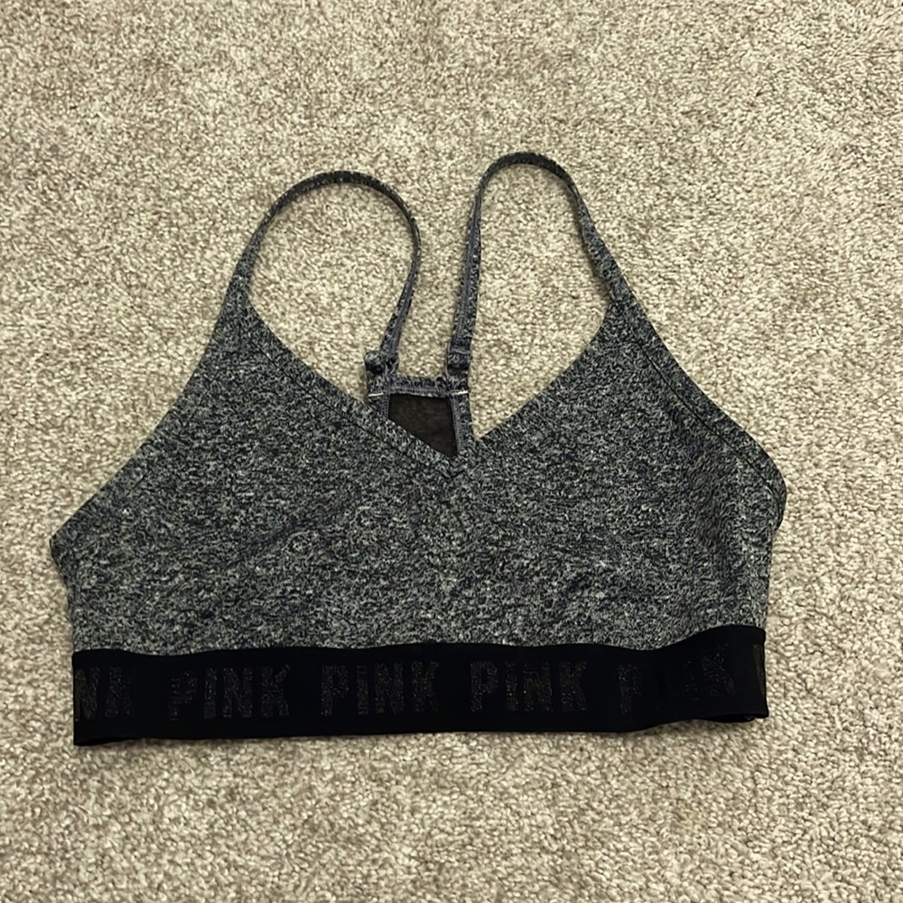 VS pink bra